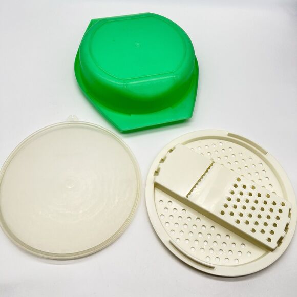 Vintage 70s Jadeite Tupperware Set-Reversible Grater and Colander w/Lid-786-1 - Picture 2 of 9